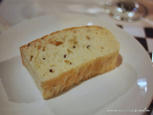 法義風味人文餐廳:【食記】歐風古堡覓食趣?口感獨特的豬腳 @ 台中西區-法義風味人文餐廳-The People Cafe