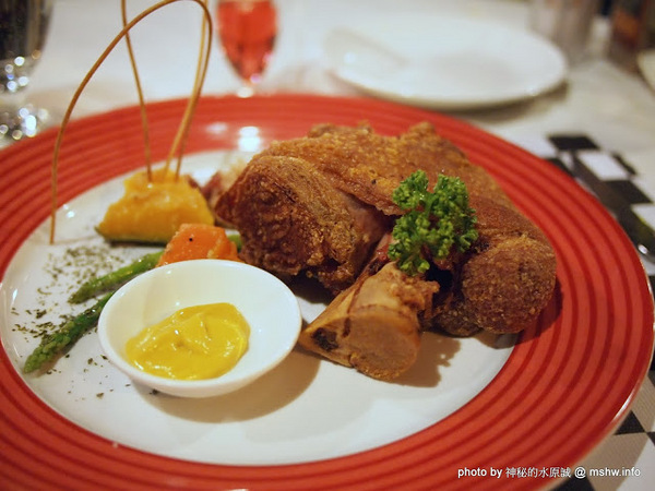 法義風味人文餐廳:【食記】歐風古堡覓食趣?口感獨特的豬腳 @ 台中西區-法義風味人文餐廳-The People Cafe