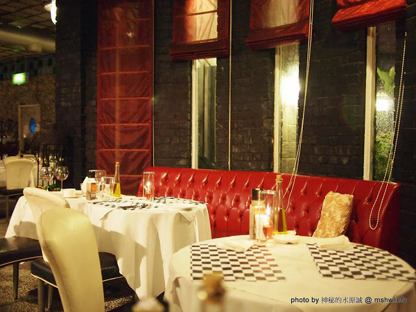 法義風味人文餐廳:【食記】歐風古堡覓食趣?口感獨特的豬腳 @ 台中西區-法義風味人文餐廳-The People Cafe