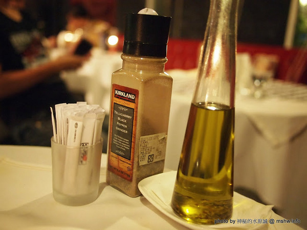 法義風味人文餐廳:【食記】歐風古堡覓食趣?口感獨特的豬腳 @ 台中西區-法義風味人文餐廳-The People Cafe