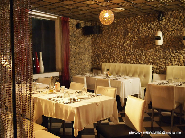 法義風味人文餐廳:【食記】歐風古堡覓食趣?口感獨特的豬腳 @ 台中西區-法義風味人文餐廳-The People Cafe