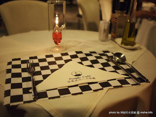 法義風味人文餐廳:【食記】歐風古堡覓食趣?口感獨特的豬腳 @ 台中西區-法義風味人文餐廳-The People Cafe