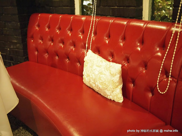 法義風味人文餐廳:【食記】歐風古堡覓食趣?口感獨特的豬腳 @ 台中西區-法義風味人文餐廳-The People Cafe