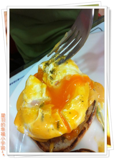 3mins美式餐廳(精城旗艦店)：【星羽愛美食-台中】吃不懂的美式早午餐店~3mins。