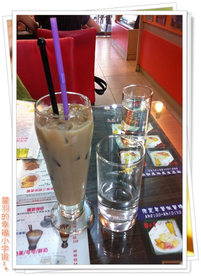 3mins美式餐廳(精城旗艦店)：【星羽愛美食-台中】吃不懂的美式早午餐店~3mins。