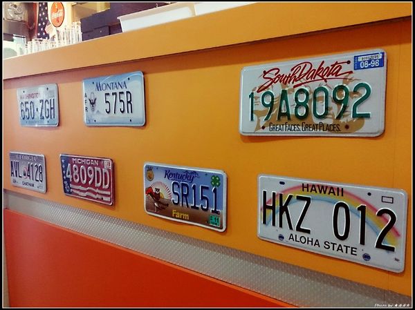 3mins美式餐廳(精城旗艦店)：【台中．美食】３ＭＩＮＳ美式餐廳～服務態度極佳餐點也不賴♥