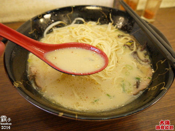 大海豚骨拉麵(台中店)：台中SOGO百貨旁人氣拉麵店，大海豚骨拉麵(台中店)