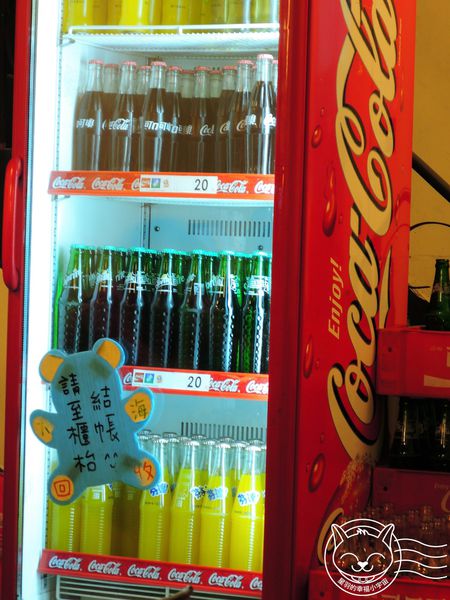 大海拉麵:【星羽愛美食-台中】小排隊博多口味拉麵,肉嫩湯濃麵好吃,起司拉麵濃郁大獲好評~大海豚骨拉麵。