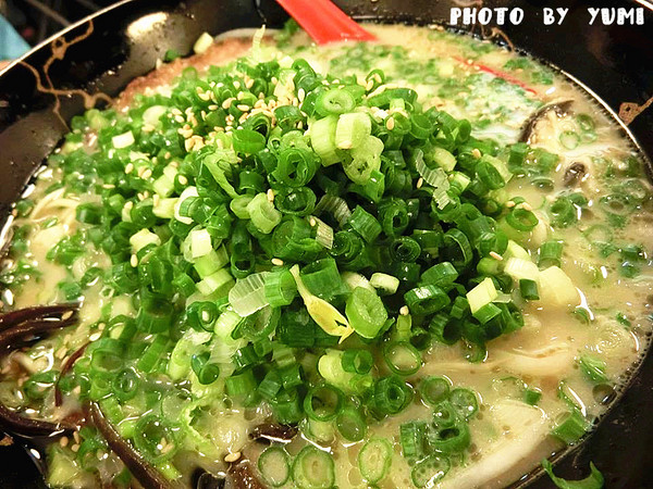 大海拉麵:【台中食記】推!超霸氣叉燒肉及蔥花不怕你吃~客製化叉燒拉麵/蔥花拉麵~cp值爆表@大海拉麵