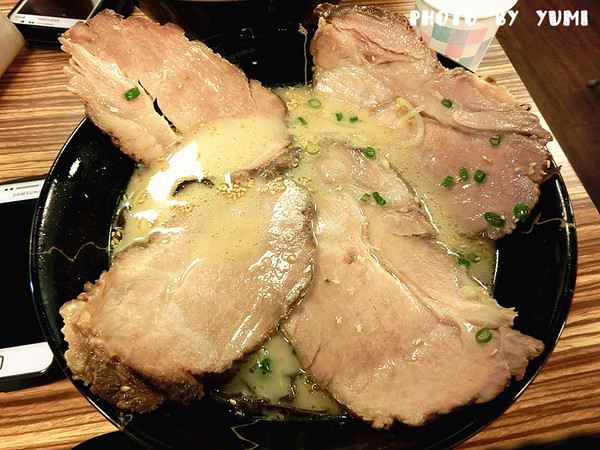 大海拉麵:【台中食記】推!超霸氣叉燒肉及蔥花不怕你吃~客製化叉燒拉麵/蔥花拉麵~cp值爆表@大海拉麵