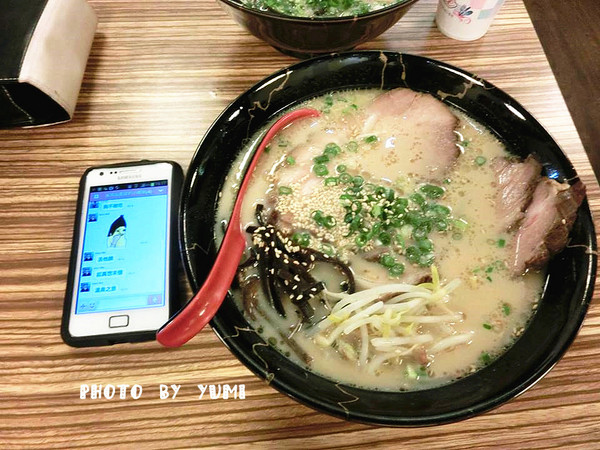 大海拉麵:【台中食記】推!超霸氣叉燒肉及蔥花不怕你吃~客製化叉燒拉麵/蔥花拉麵~cp值爆表@大海拉麵