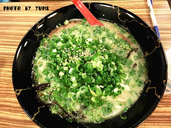 大海拉麵:【台中食記】推!超霸氣叉燒肉及蔥花不怕你吃~客製化叉燒拉麵/蔥花拉麵~cp值爆表@大海拉麵