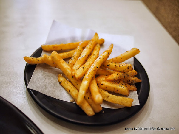 布宜諾比薩:【食記】台中西區-布宜諾披薩-Pizza Buena : 味道與份量尚可~不過還是去另一間吃好了@@