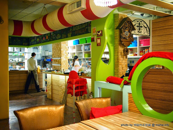 安徒生童話鄉村廚：【食記】台中Andersen Restaurant 安徒生童話鄉村廚@西區美術館 : 口味可接受,環境溫馨舒適,適合團體聚餐!