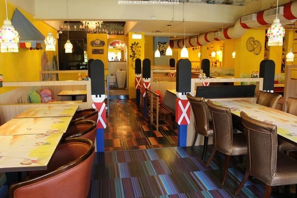 安徒生童話鄉村廚:安徒生童話鄉村廚✪溫馨可愛的餐廳,親子聚餐的好去處~103.01.09