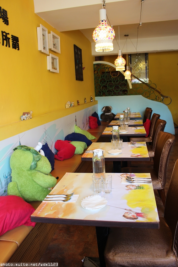 安徒生童話鄉村廚:安徒生童話鄉村廚✪溫馨可愛的餐廳,親子聚餐的好去處~103.01.09