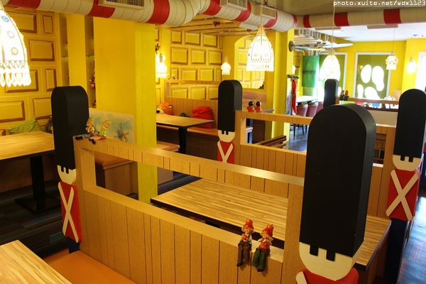 安徒生童話鄉村廚:安徒生童話鄉村廚✪溫馨可愛的餐廳,親子聚餐的好去處~103.01.09