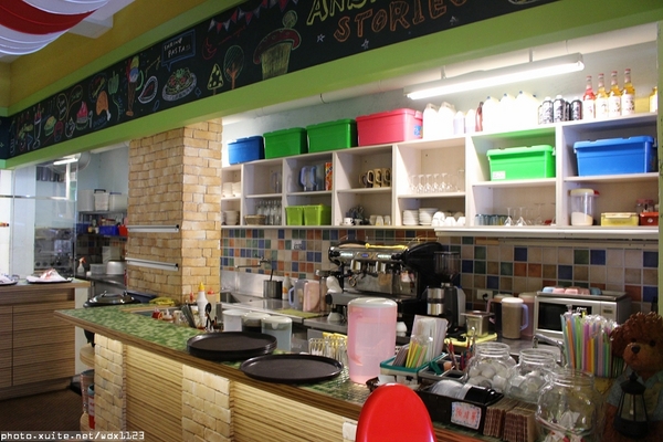 安徒生童話鄉村廚:安徒生童話鄉村廚✪溫馨可愛的餐廳,親子聚餐的好去處~103.01.09