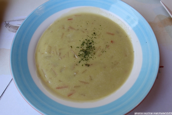 安徒生童話鄉村廚:安徒生童話鄉村廚✪溫馨可愛的餐廳,親子聚餐的好去處~103.01.09