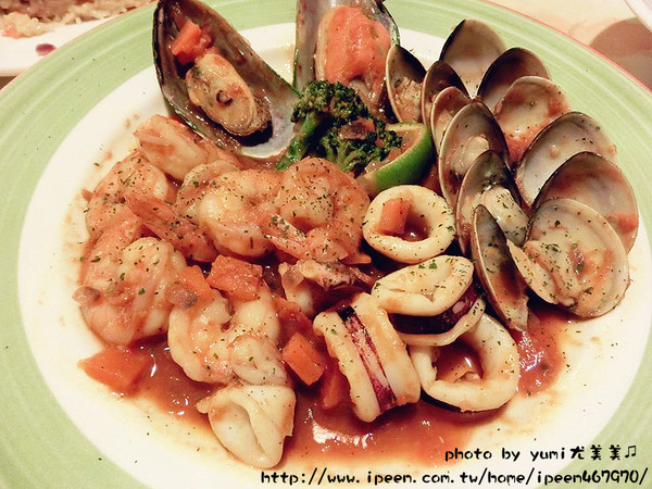 安徒生童話鄉村廚：【口碑券§第86彈】台中美術館商圈餐廳!!主廚不能說的秘密!!親子餐廳、朋友聚餐好選擇@安徒生童話鄉村廚房