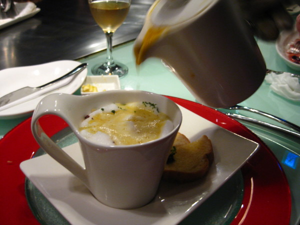 夏慕尼新香榭鐵板燒(台中中港店):台中>> 夏慕尼之~好吃到流淚-松板豬