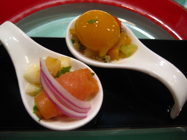 夏慕尼新香榭鐵板燒(台中中港店):台中>> 夏慕尼之~好吃到流淚-松板豬