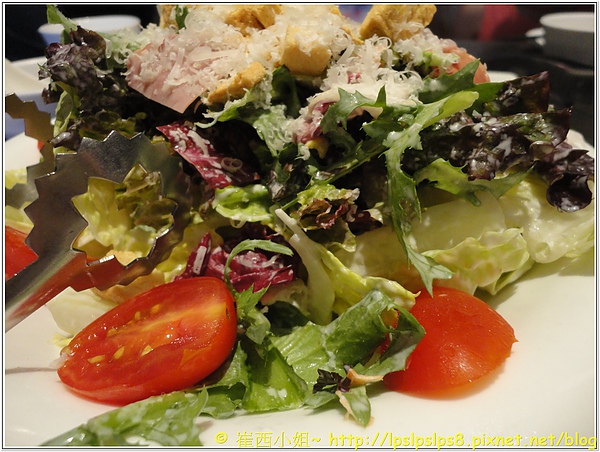 屋馬燒肉 凱薩沙拉3.JPG