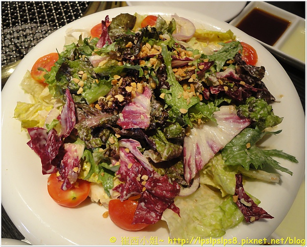 屋馬燒肉 沙拉(胡麻醬) 1.JPG