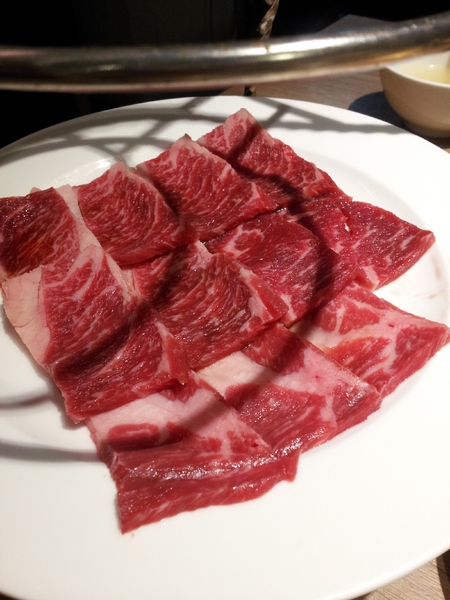 屋馬燒肉(中港店):【台中中港店】屋馬燒肉 精緻單點的享受-鮮嫩肉質與雞湯的完美搭配