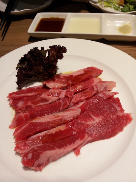 屋馬燒肉(中港店):【台中中港店】屋馬燒肉 精緻單點的享受-鮮嫩肉質與雞湯的完美搭配