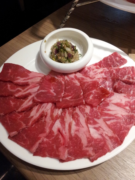 屋馬燒肉(中港店):【台中中港店】屋馬燒肉 精緻單點的享受-鮮嫩肉質與雞湯的完美搭配