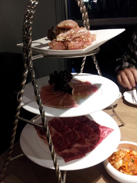 屋馬燒肉(中港店):【台中中港店】屋馬燒肉 精緻單點的享受-鮮嫩肉質與雞湯的完美搭配