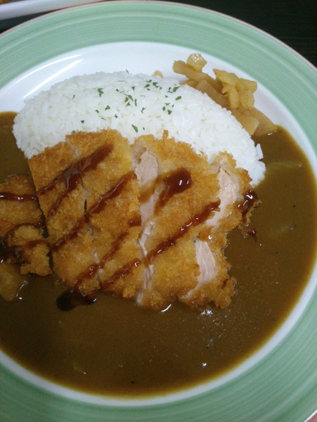 木下食堂：來自日本札幌的木下先生開的〞木下食堂〞咖哩專賣店--超好吃又便宜的!一定會再去的啦~