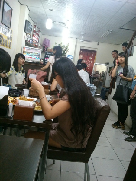 木下食堂：來自日本札幌的木下先生開的〞木下食堂〞咖哩專賣店--超好吃又便宜的!一定會再去的啦~