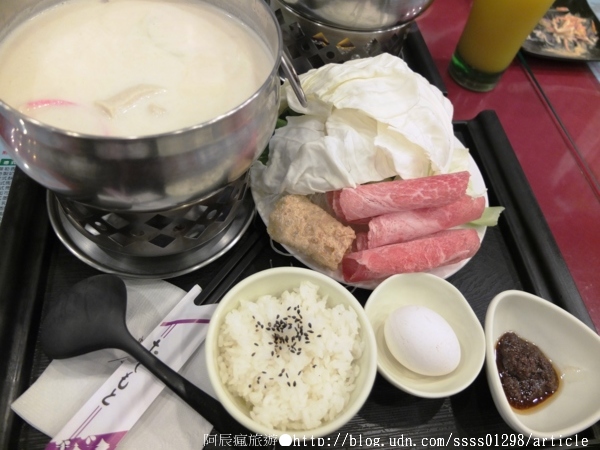 亞蒂米德式廚房：【美食特搜。屏東市】亞蒂米德式廚房(屏東店)。浪漫平價的一餐 歐式貴氣的幸福國度