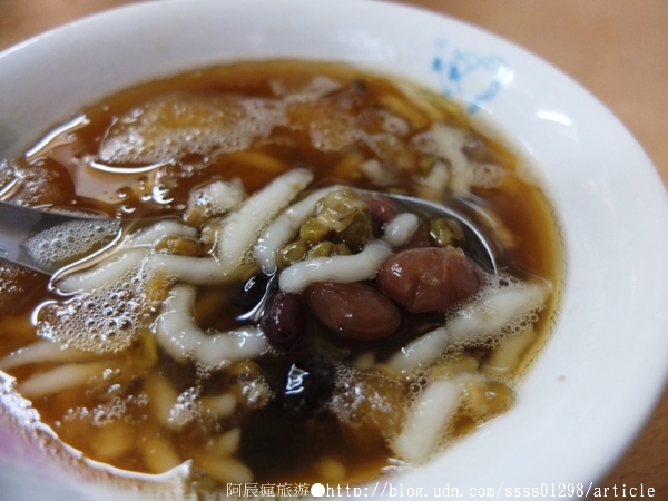 源記冰品(屏東總店)：【美食特搜。屏東市】源記冰品。手工製作米苔目 特製綠豆露 創立於民國48年的老冰店