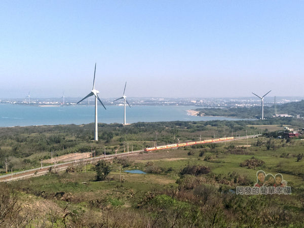 苗栗縣後龍-好望角25-火車經過