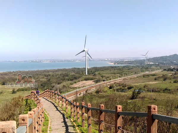 苗栗縣後龍-好望角27-舊砲塔(碉堡)往下的棧道一景