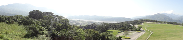 鹿野高台：1020119[官本金文愛台灣]鹿野高台美麗的大高原就算沒有熱氣球加持依然綠意盎然