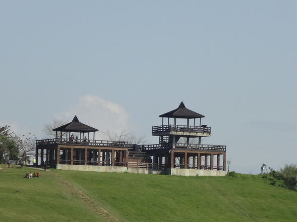 鹿野高台：1020119[官本金文愛台灣]鹿野高台美麗的大高原就算沒有熱氣球加持依然綠意盎然