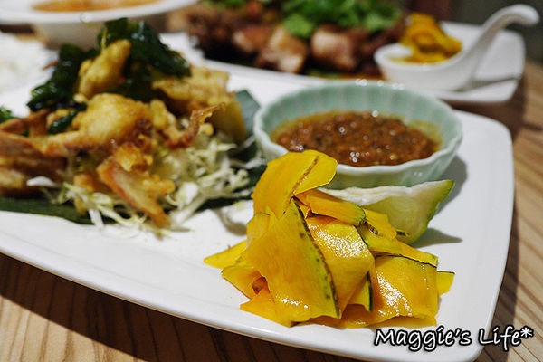 Long Trunk 長鼻子泰國餐廳：◆台北中山美食。捷運中山站【長鼻子泰國餐廳 LONG TRUNK THAI RESTAURANT】泰式套餐。泰國料理。泰國菜