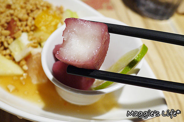 Long Trunk 長鼻子泰國餐廳：◆台北中山美食。捷運中山站【長鼻子泰國餐廳 LONG TRUNK THAI RESTAURANT】泰式套餐。泰國料理。泰國菜