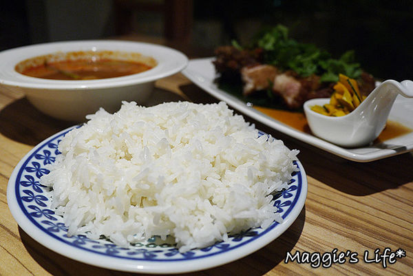 Long Trunk 長鼻子泰國餐廳：◆台北中山美食。捷運中山站【長鼻子泰國餐廳 LONG TRUNK THAI RESTAURANT】泰式套餐。泰國料理。泰國菜