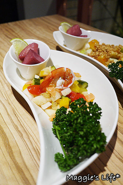 Long Trunk 長鼻子泰國餐廳：◆台北中山美食。捷運中山站【長鼻子泰國餐廳 LONG TRUNK THAI RESTAURANT】泰式套餐。泰國料理。泰國菜