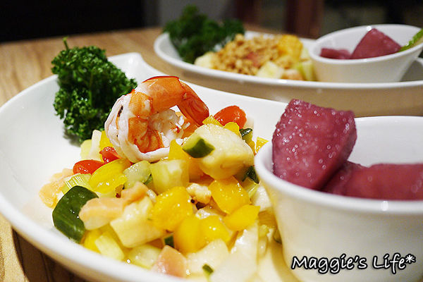 Long Trunk 長鼻子泰國餐廳：◆台北中山美食。捷運中山站【長鼻子泰國餐廳 LONG TRUNK THAI RESTAURANT】泰式套餐。泰國料理。泰國菜