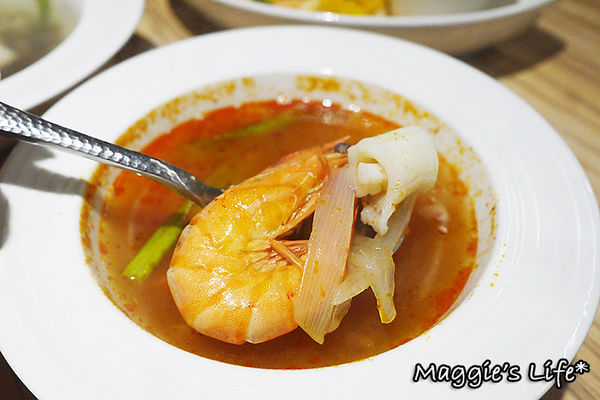 Long Trunk 長鼻子泰國餐廳：◆台北中山美食。捷運中山站【長鼻子泰國餐廳 LONG TRUNK THAI RESTAURANT】泰式套餐。泰國料理。泰國菜