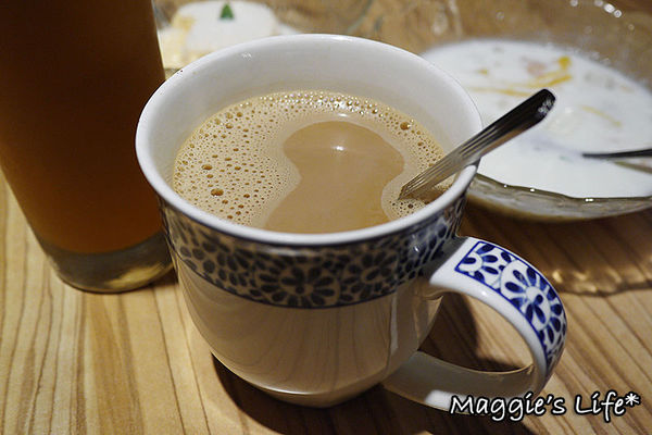 Long Trunk 長鼻子泰國餐廳：◆台北中山美食。捷運中山站【長鼻子泰國餐廳 LONG TRUNK THAI RESTAURANT】泰式套餐。泰國料理。泰國菜