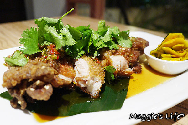 Long Trunk 長鼻子泰國餐廳：◆台北中山美食。捷運中山站【長鼻子泰國餐廳 LONG TRUNK THAI RESTAURANT】泰式套餐。泰國料理。泰國菜