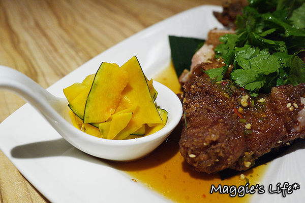 Long Trunk 長鼻子泰國餐廳：◆台北中山美食。捷運中山站【長鼻子泰國餐廳 LONG TRUNK THAI RESTAURANT】泰式套餐。泰國料理。泰國菜