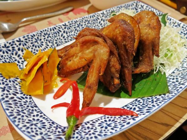 長鼻子泰國餐廳:【捷運中山站】可愛風格的泰式料理 — 長鼻子泰國餐廳